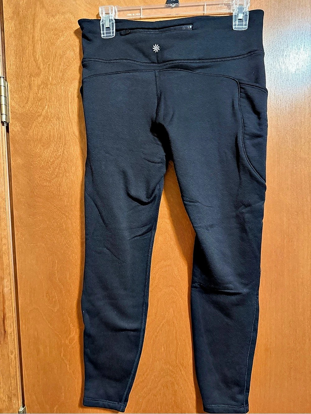 Athleta Altitude Edge Stash Tight Black Athletic Leggings Medium